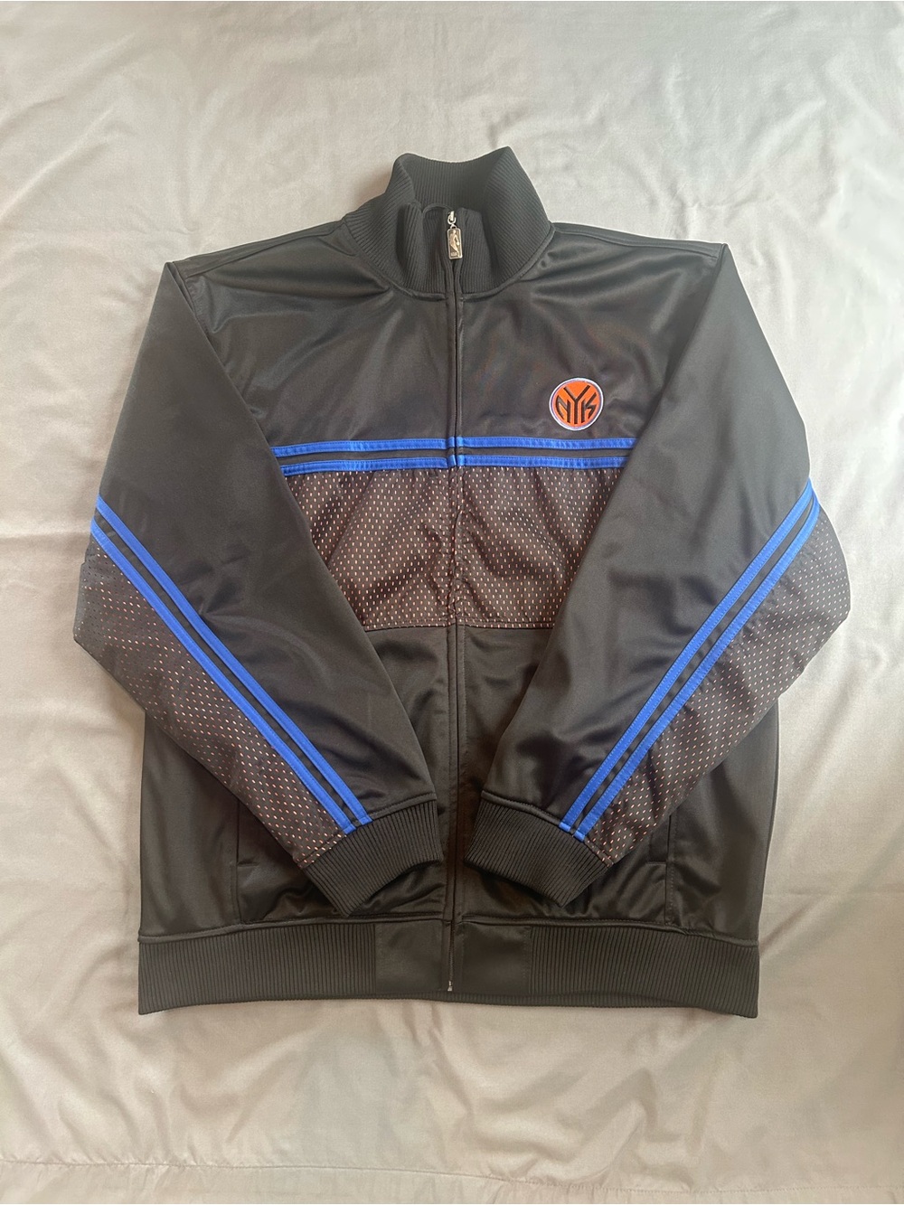Authentic Y2K / NBA / New York Knicks Mesh Lined ZipUp Sweater (GREAT CONDITION)